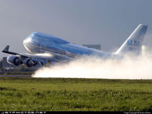 KLM take off